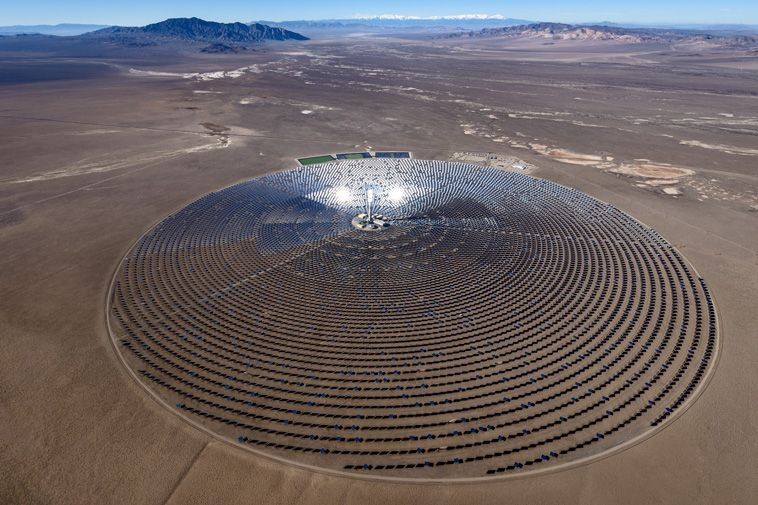 位於美國內華達州的太陽能發電廠（圖：Solar Reserve）