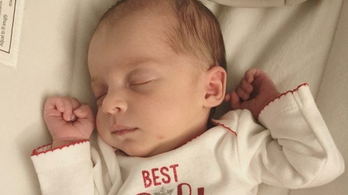 由凍存胚胎髮育而來的Baby Emma