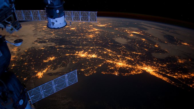 衛星