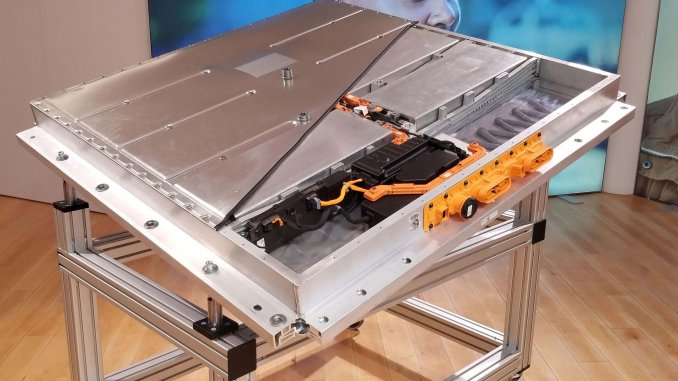 volkswagen-meb-battery-cutaway-jh